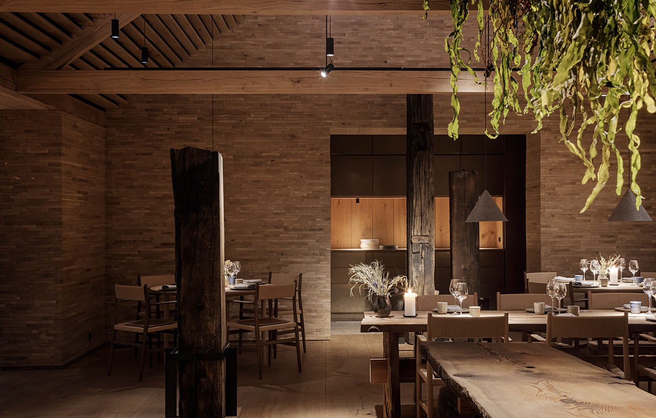 The role of wood at  Noma restaurant - 3