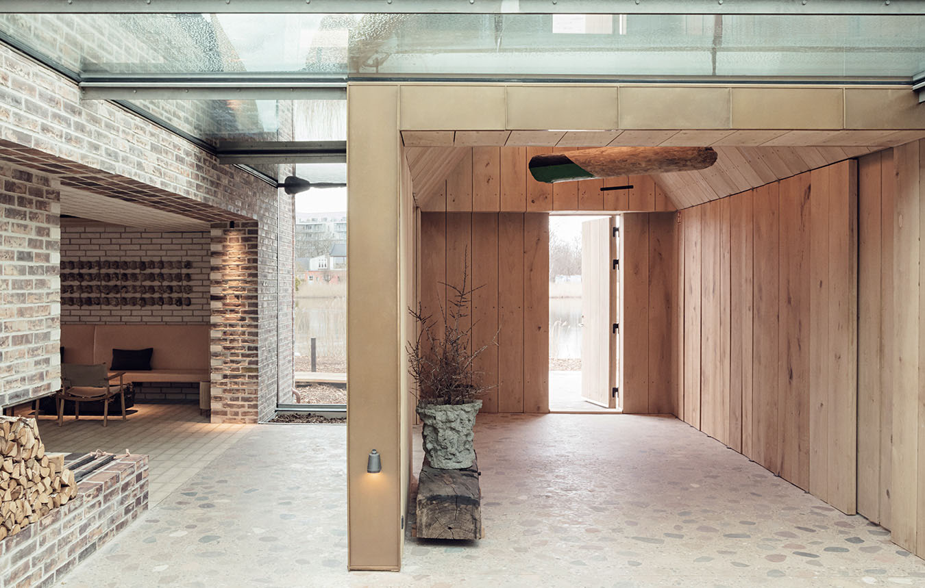 The role of wood at  Noma restaurant - 1