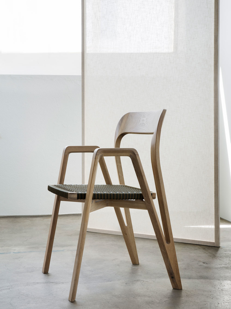 U01 Chair by Hamran